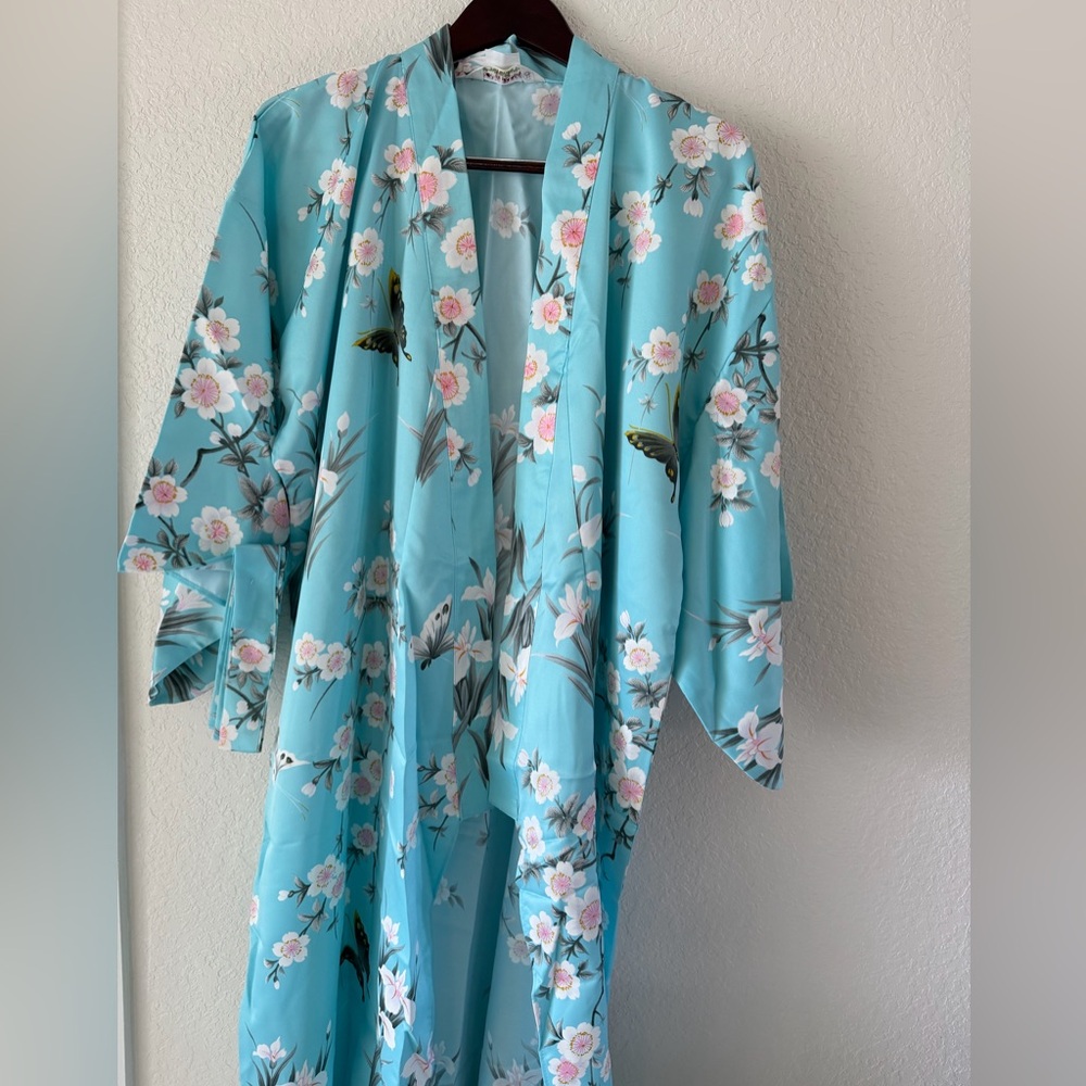 Vintage IchiBan Made in Japan Floral Kimono Robe 👘 /Cardigan